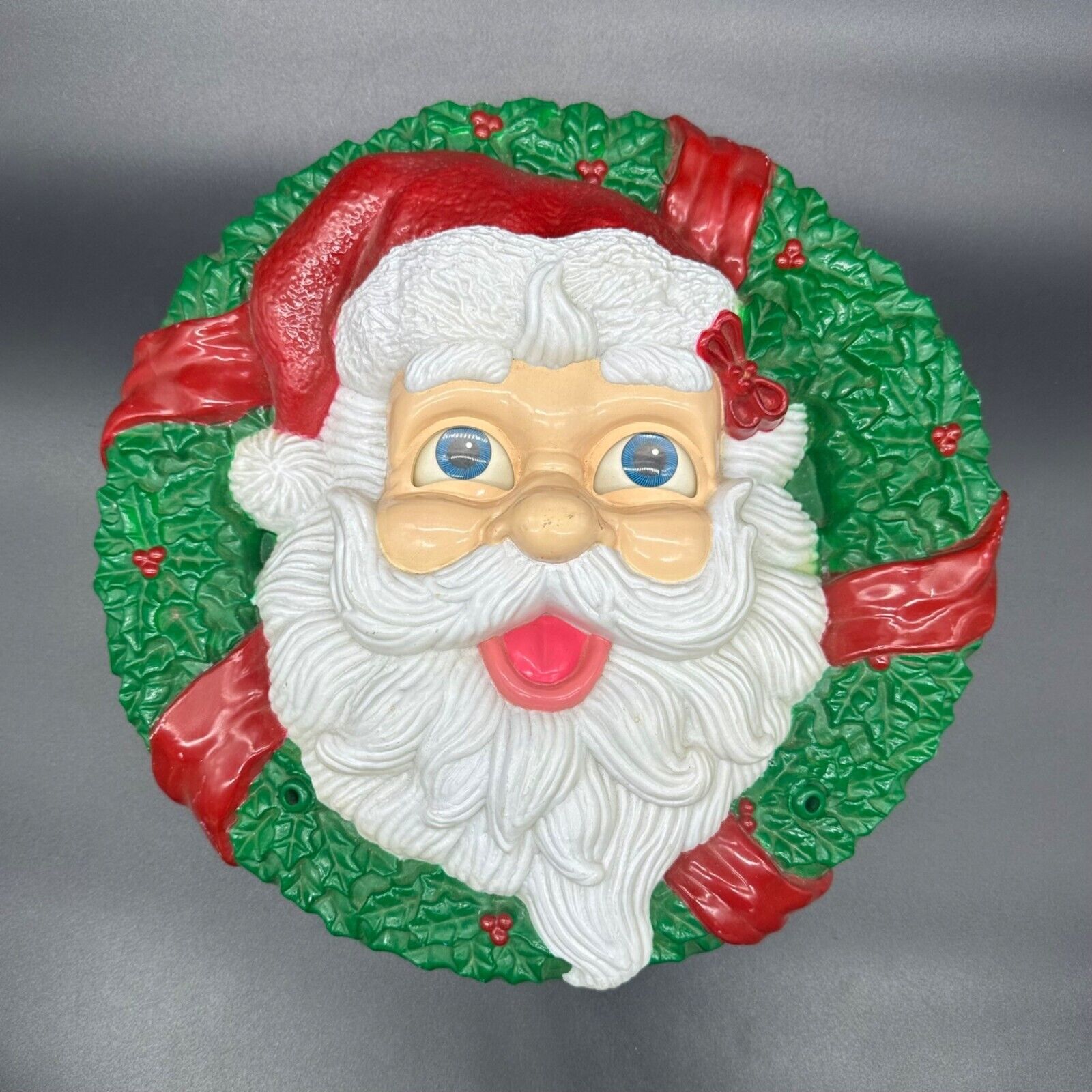 Vintage Santa Claus Wreath 1990s Motion Activated Moving Great American Fun Corp