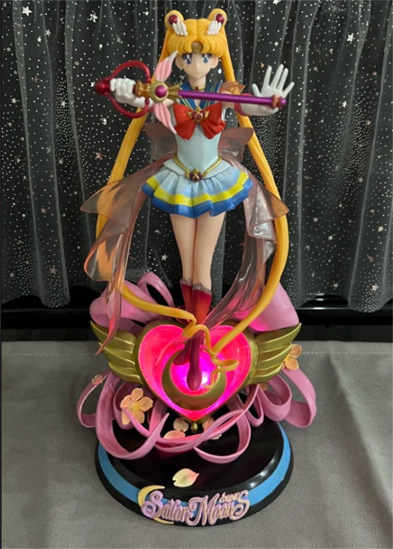 Japanese Anime Sailor Moon Usagi Tsukino Figure Statue Light Up Model Decor Gift