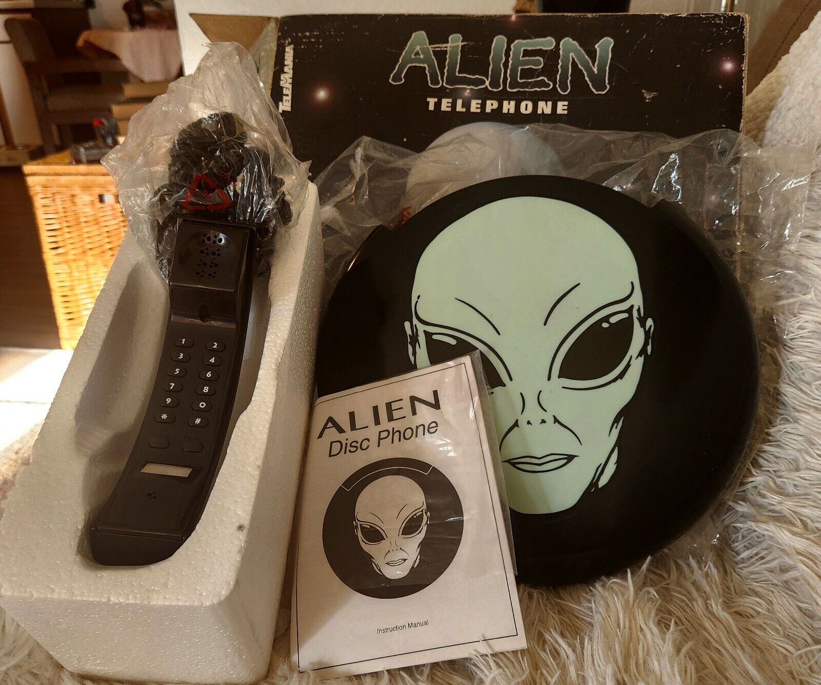 Vintage 1997 Alien  Telephone by TeleMania WORKS NEW IN BOX  COMPLETE 