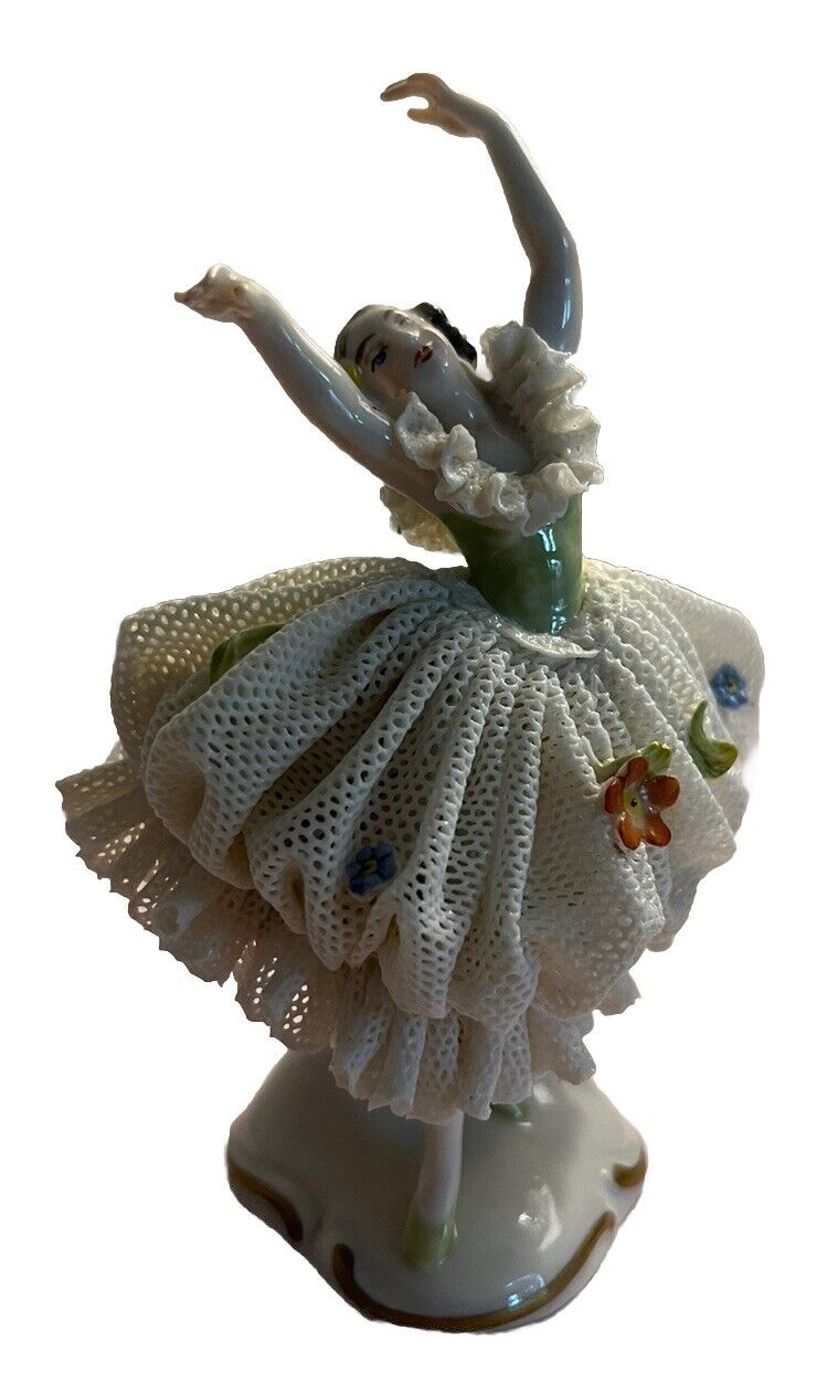 Vtg Alteste Volkstedt Porcelain Figurine  ~ Dresden Lace Ballerina 1940s MINT