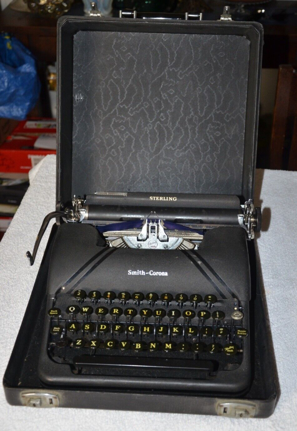 Vintage 1940's Smith Corona Sterling Typewriter w/Case