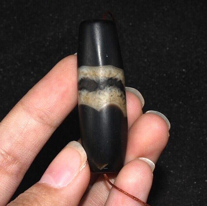 Large Ancient Central Asian Bactrian Agate Stone Bead in Good Condition