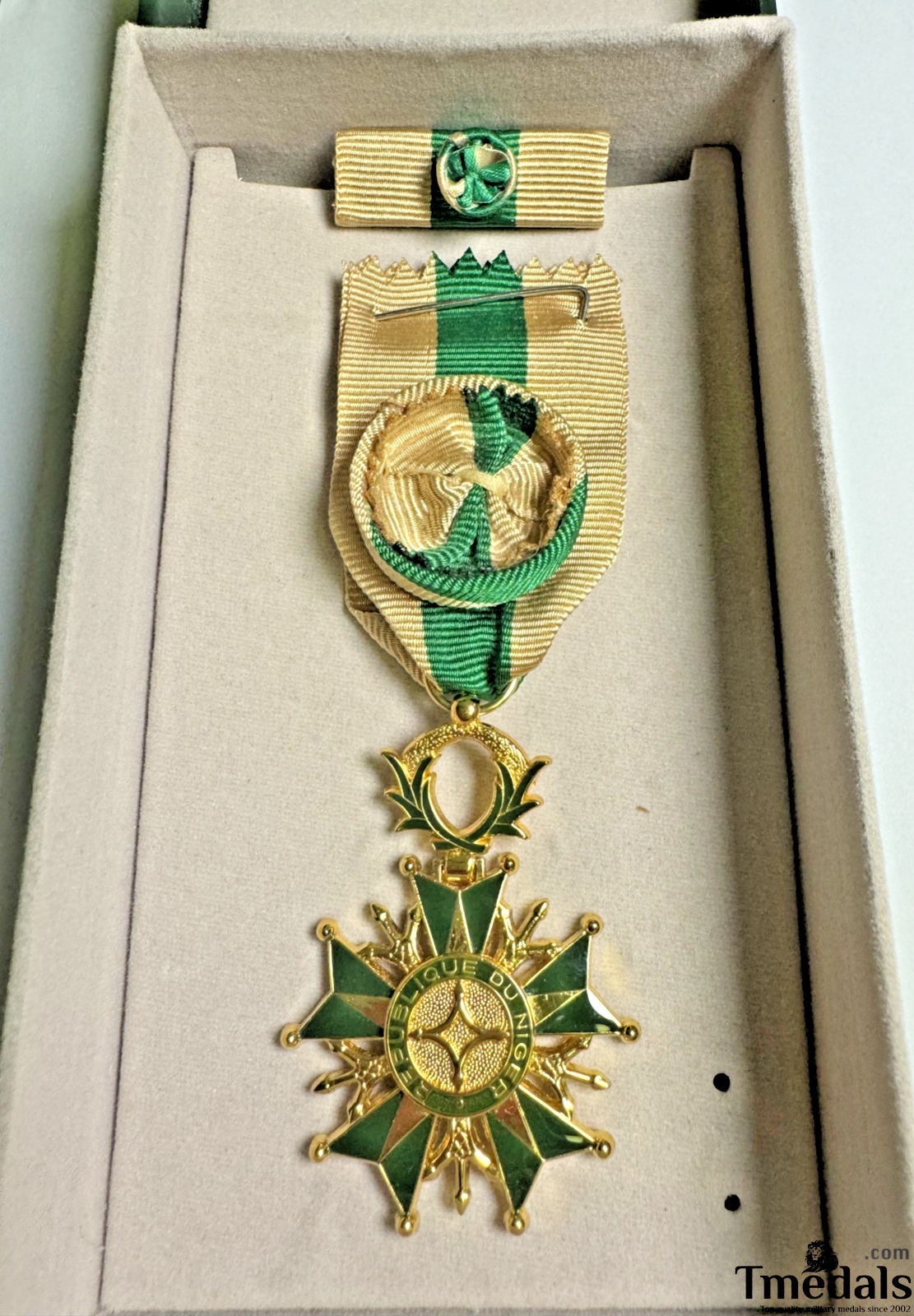 National Order of Niger officer version chest ribbon ribbon bar box medal rare
