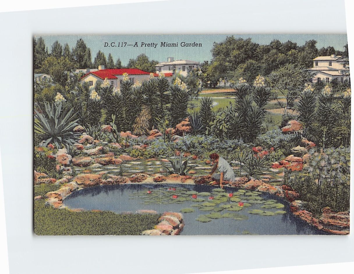 Postcard A Pretty Miami Garden, Miami, Florida