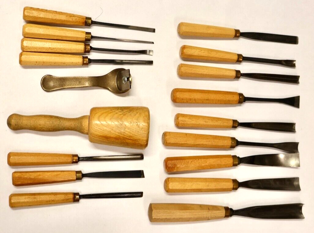 18 Pc. Lot of Wood Carving - Bowl Making Chisels - Scraper - Mallet / Sculpture