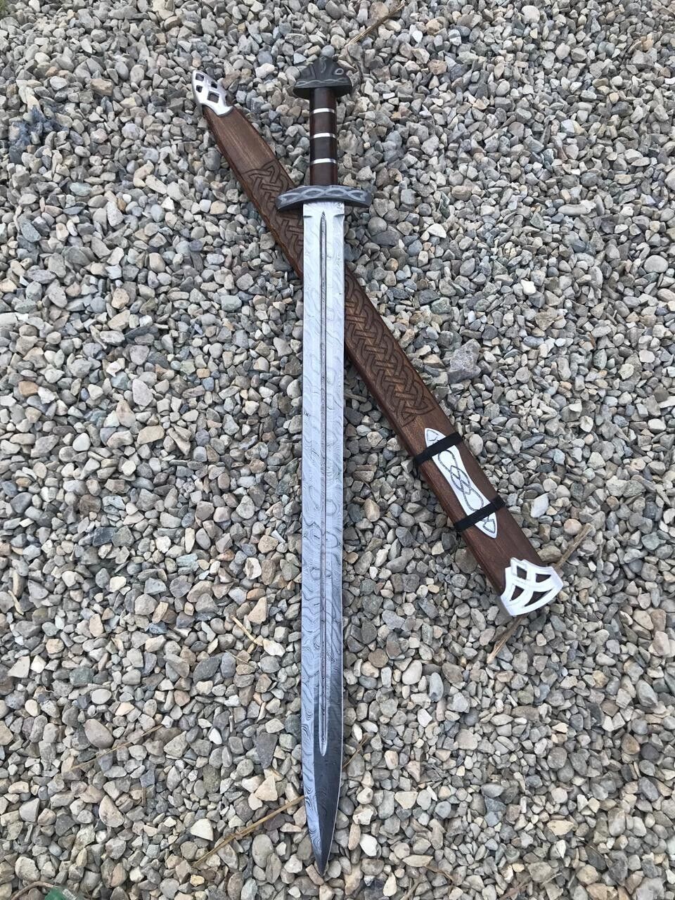 Custom Handmade Damascus Viking Sword, Battle Ready Sword with Leather Sheath