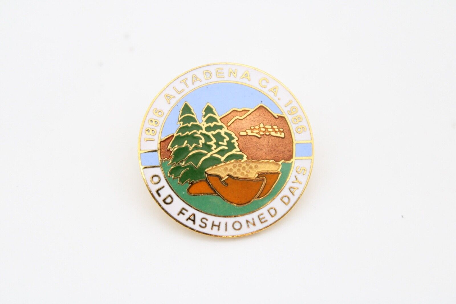 Altadena CA Lapel Hat Pin 1886 1986 Old Fashioned Days Chamber of Commerce 1/500