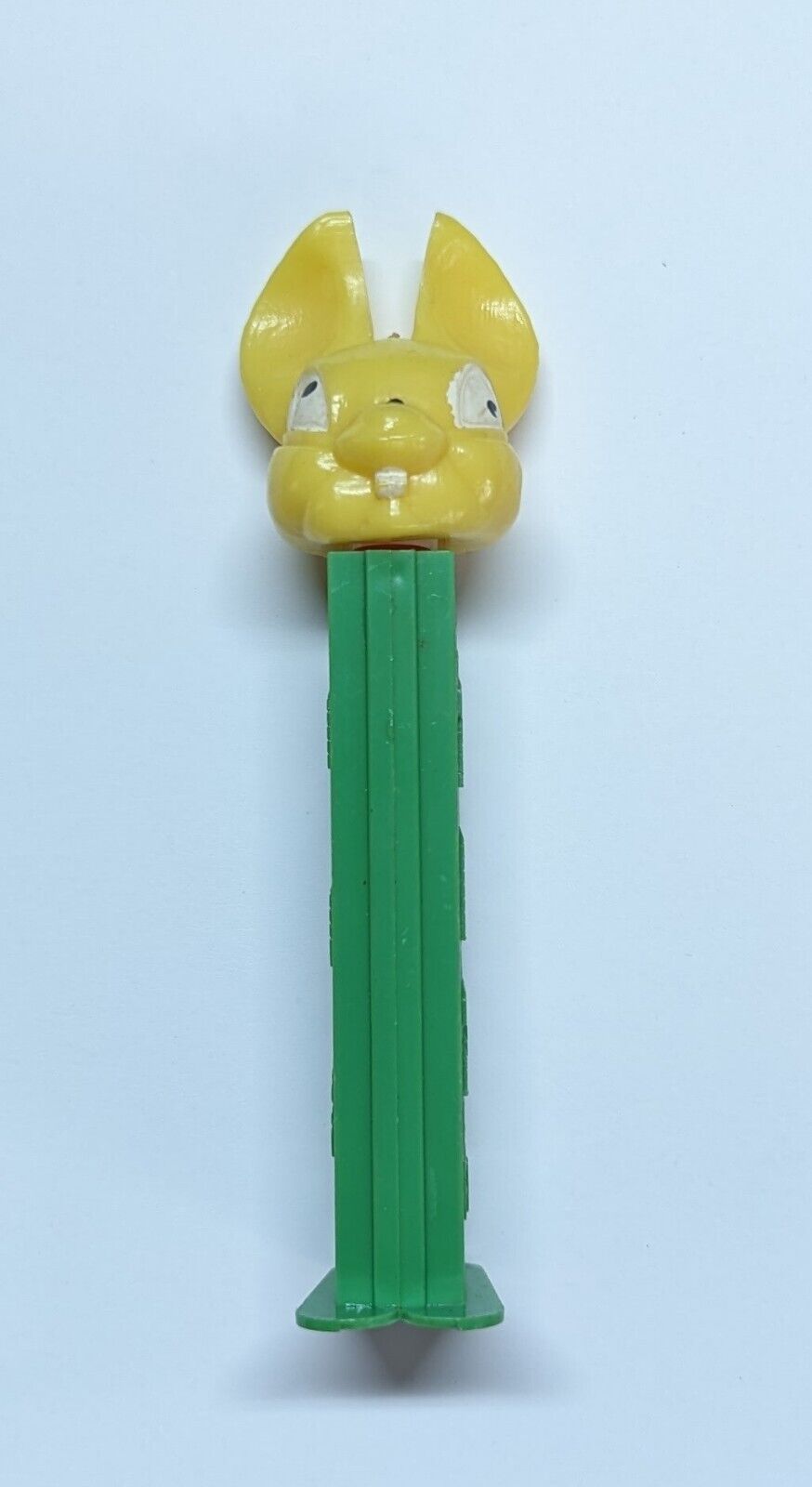 PEZ Dispenser Fat Ear Yellow goofy-eyed-thin feet Rabbit-Yugoslavia-Pat 3.9