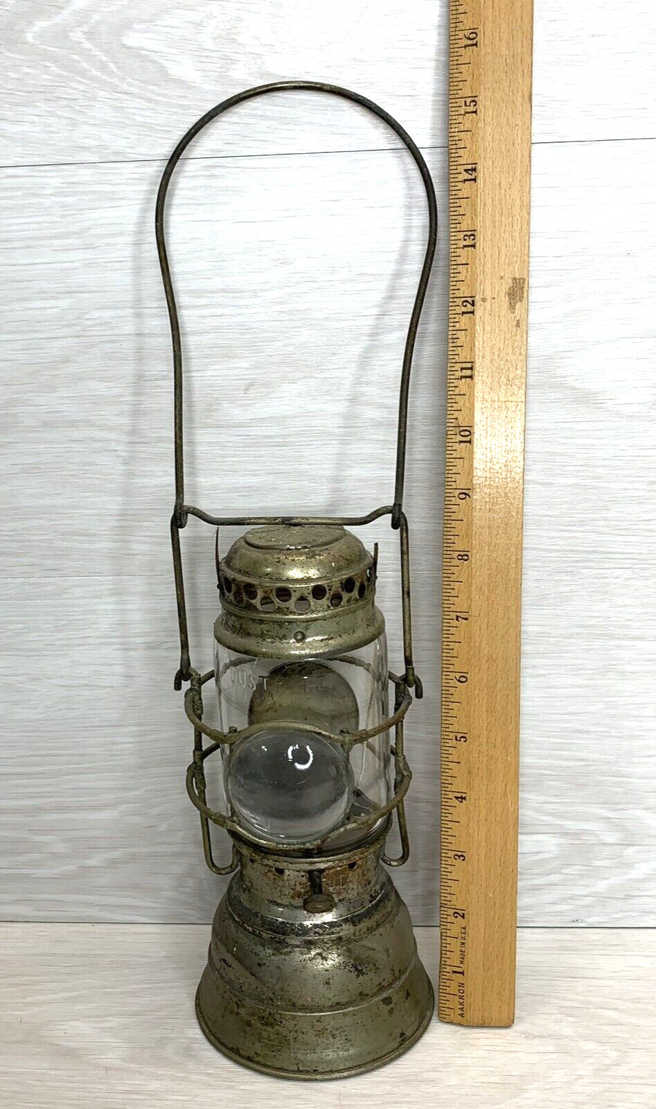 JustRite Acetylene (Carbide) Miner's Lamp/Lantern Bulls Eye Glass Vintage