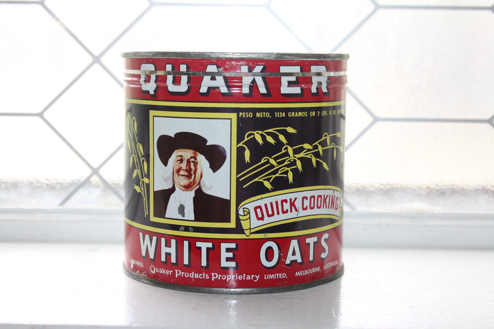 Vintage 1960s Quaker White Oats Tin