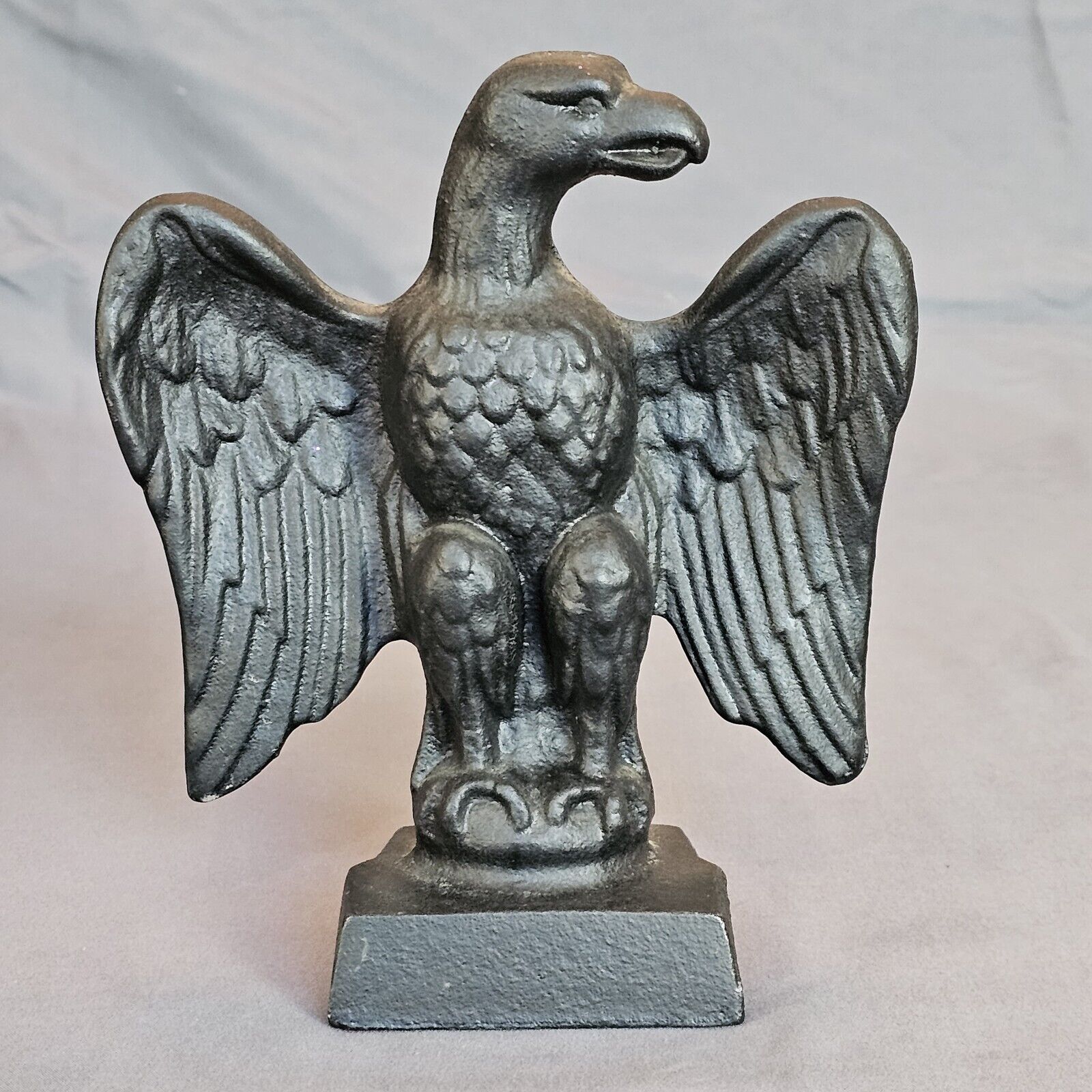 Vintage 1930s Black Cast Iron Left Looking Eagle Door Stop Federal Style 4.2 Lbs
