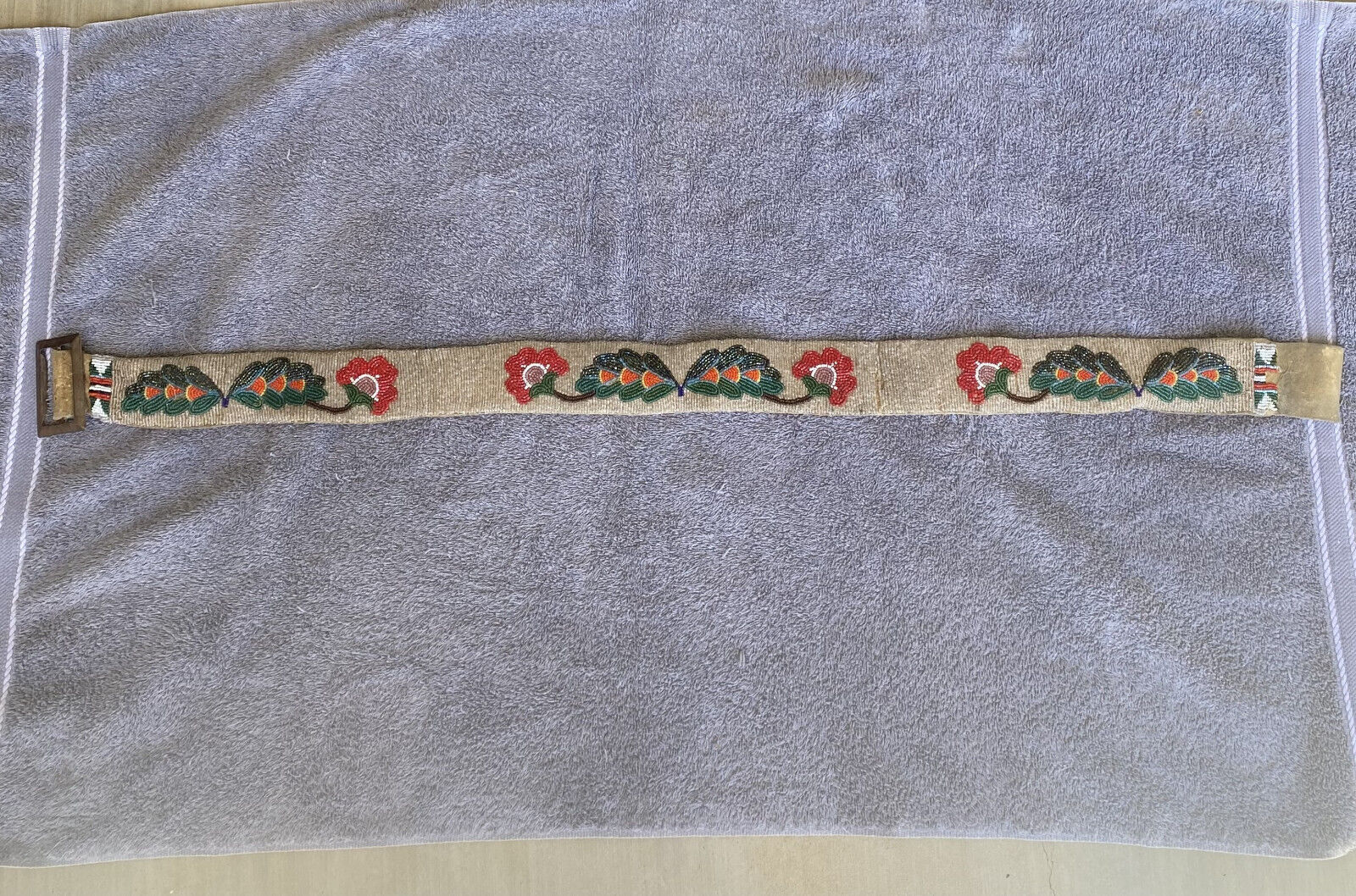 ANTIQUE NATIVE AMERICAN INDIAN BEAD DECORATED BELT WITH FLORAL DESIGN 38