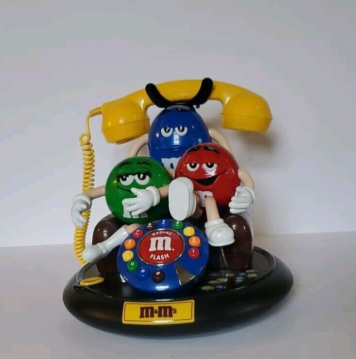 M&M\'s Animated Telephone Lights Up and Talks Red, Green, & Blue M&M\'s