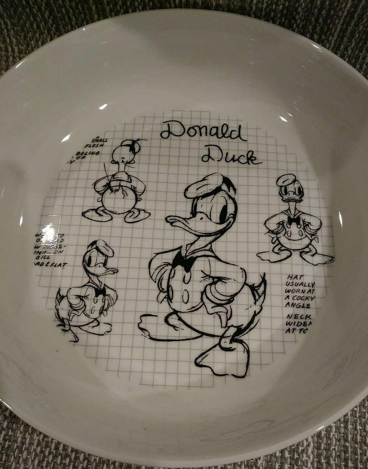 DISNEY Donald Duck Sketchbook Dinner Pasta Serving Bowl Collectible NEW