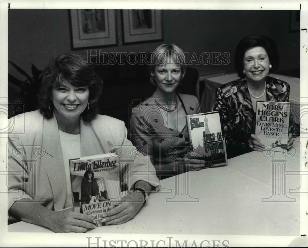 1991 Press Photo The Books and Author's Luncheon - cva76013