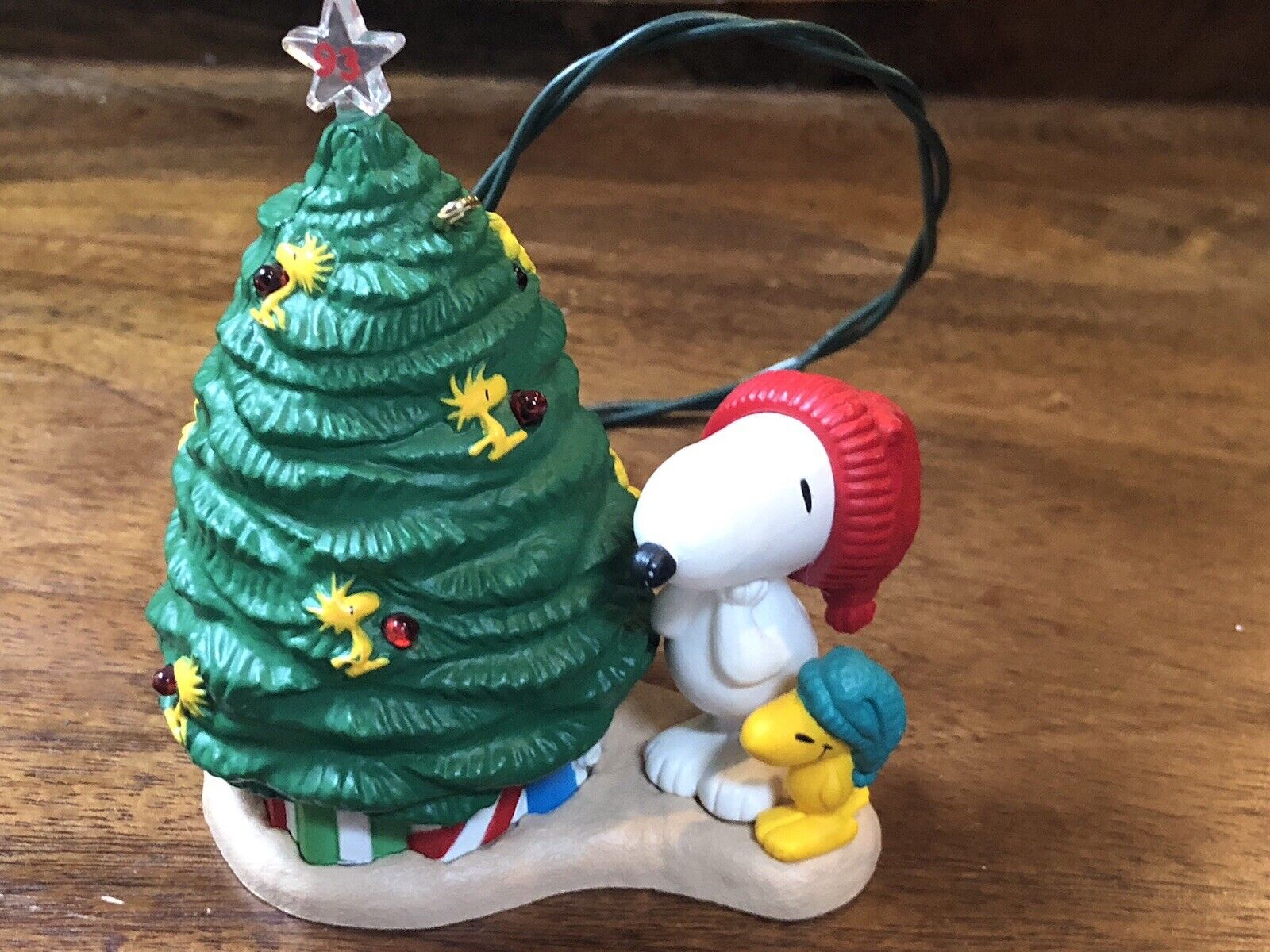 Hallmark Keepsake Peanuts Snoopy Blinking Lights Christmas Ornament Magic 1993