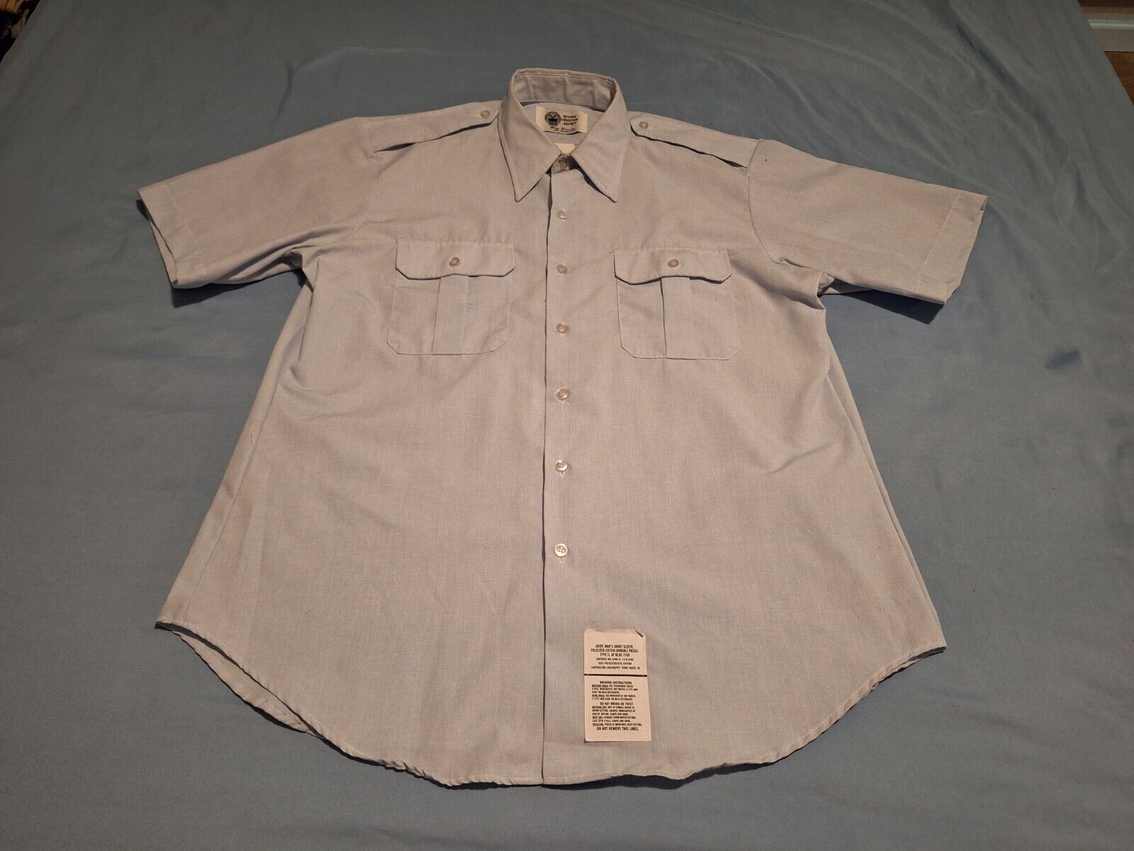 US Air Force Polyester-Cotton Man\'s Short Sleeve Type II Shirt Size 17 1/2 Used