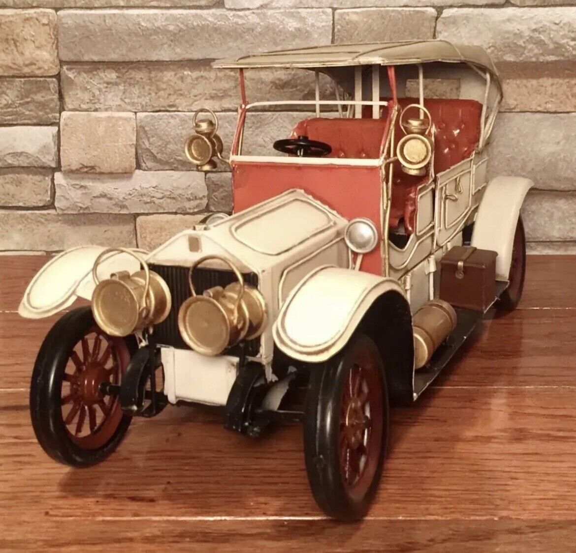 1920’s White Ford Model-T Touring Retro Tin Art Metal Model Car