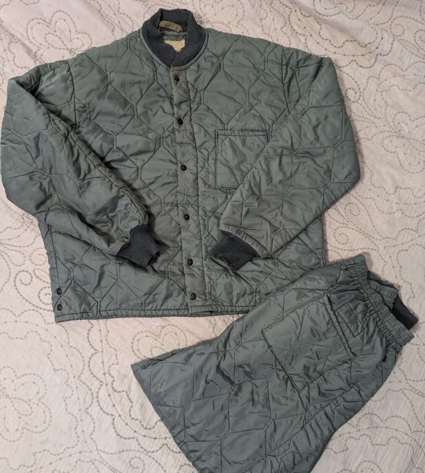 Vintage Military USAF Quilted Underwear Bomber Jacket And Trousers Sz Large