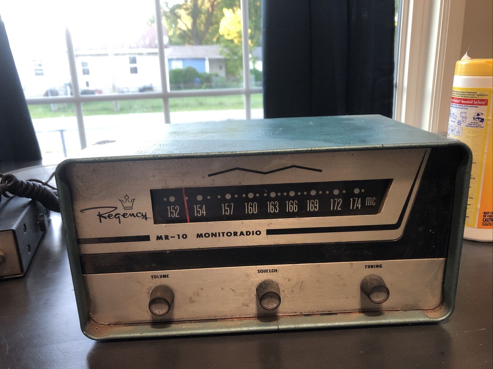 Vintage Regency MR-10 Monitoradio  Tube Radio Receiver in Aqua Blue Untested