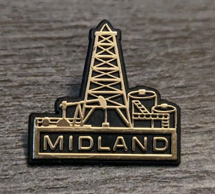 Midland Texas Gold Colored Oil Rig/Well Design On Black Plastic Travel Lapel Pin