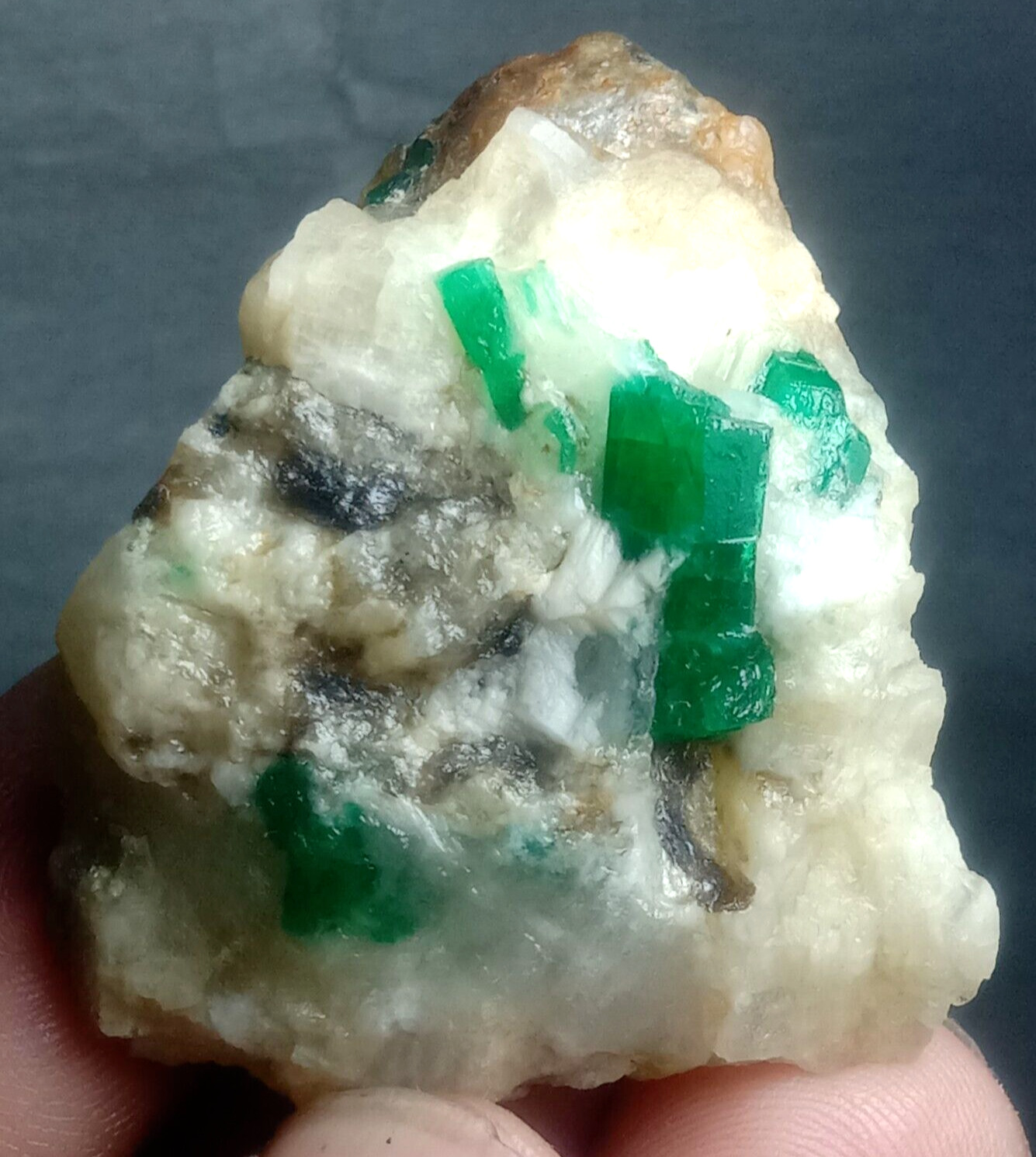 225 carat Beautiful Top Quality Emerald crystal bunch specimen @ Swat pak