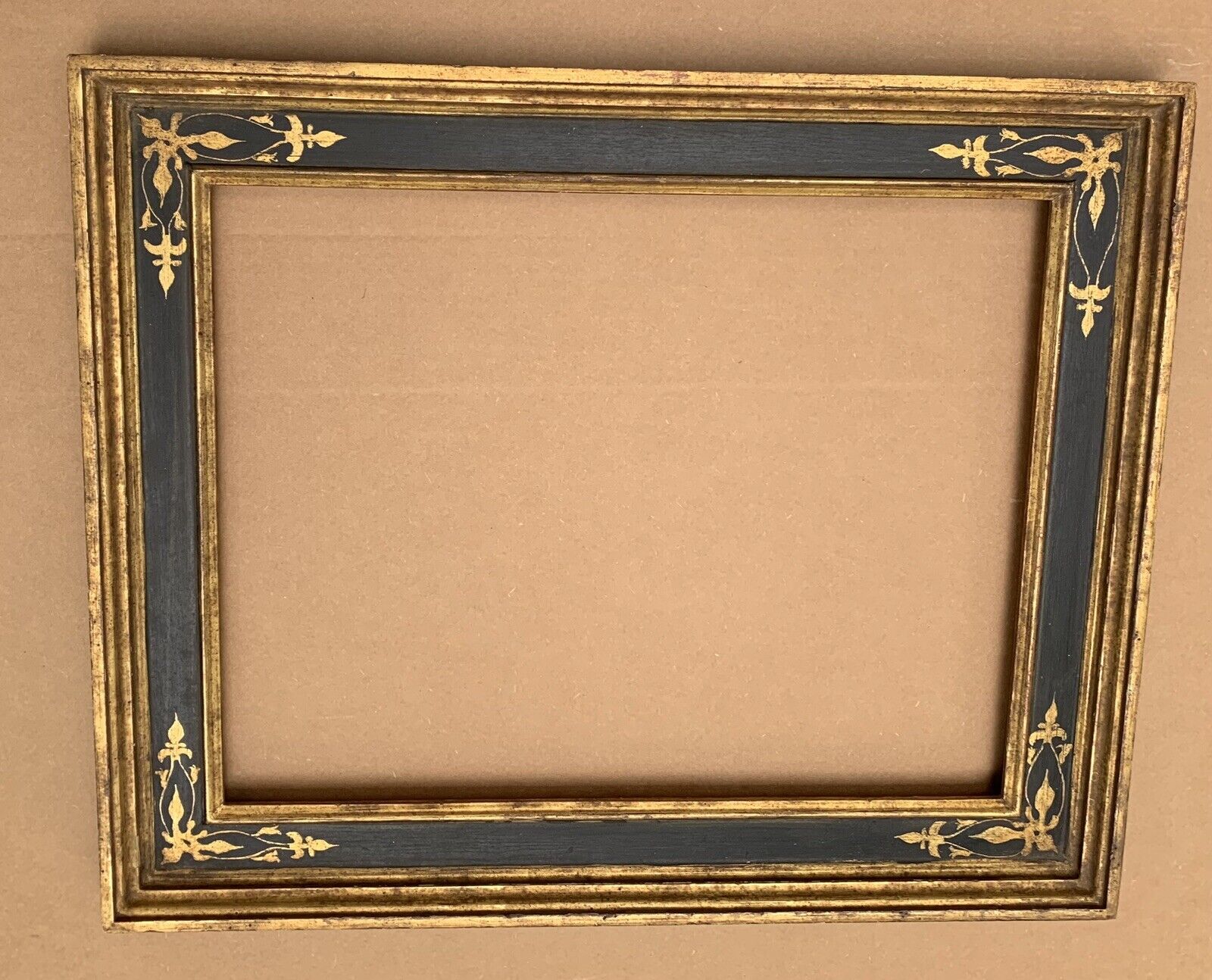 Italian Scraffitto Gilt 22kt Picture Frame Fits 14 by 18 Arts Crafts