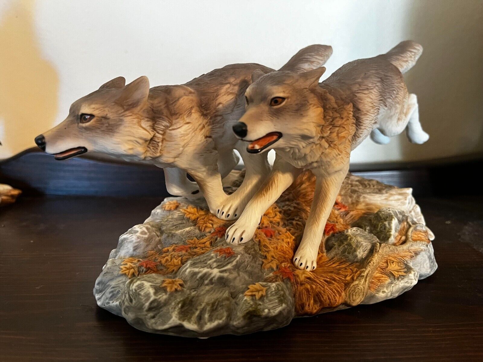 Gray Wolves Running Endangered Species Masterpiece Porcelain Homco 1999 Signed