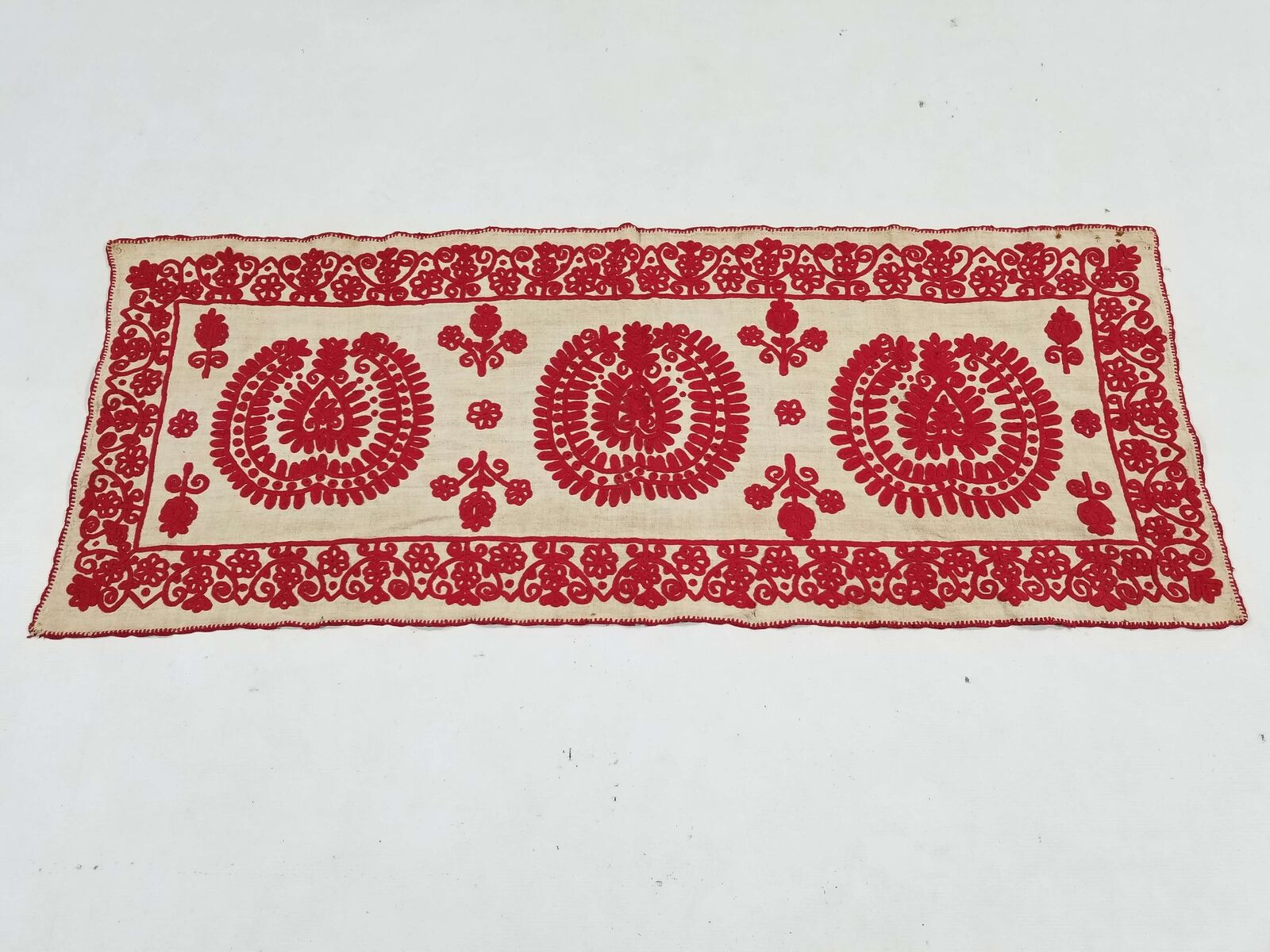 Antique Traditional Hungarian/Transylvanian Embroidered Tablecloth 129x51cm
