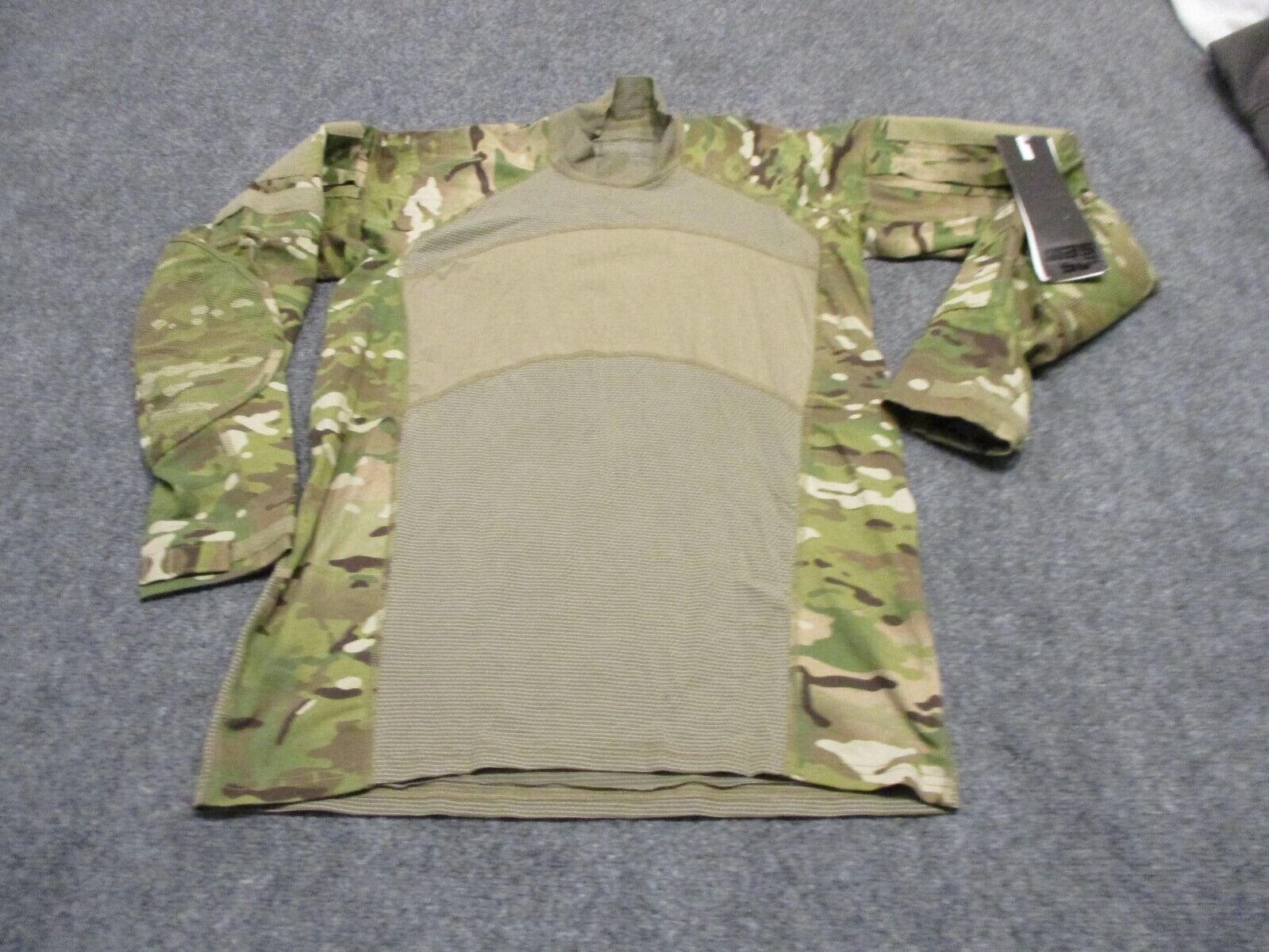 NEW Massif Combat Shirt Men's Medium Green Multicam Long Sleeve Military