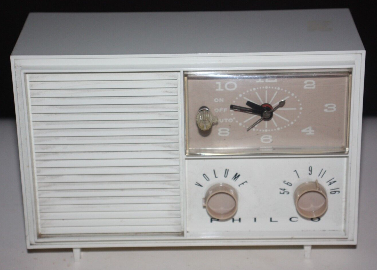 Philco Model F226 Tube Radio Clock Alarm MCM 1950s Bakelite? WORKING