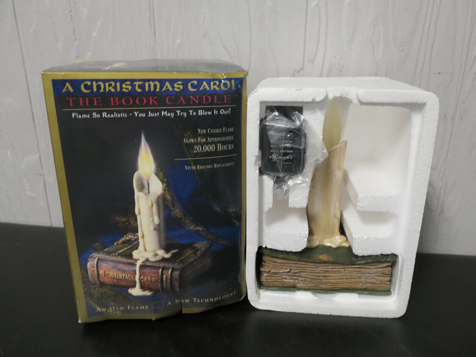 CHARLES DICKENS A CHRISTMAS CAROL LIGHT UP FLICKERING CANDLE & BOOK