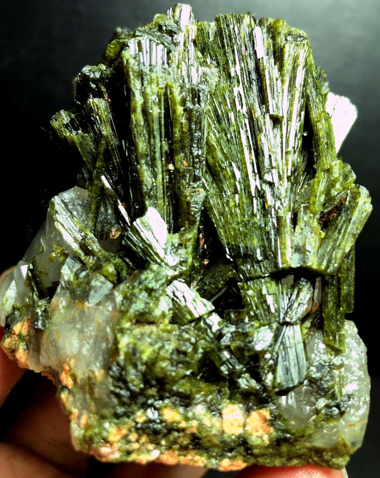 414g  Epidote Crystal Raw Rough Gems-Stone of Awareness&Cognitive Ability Y474