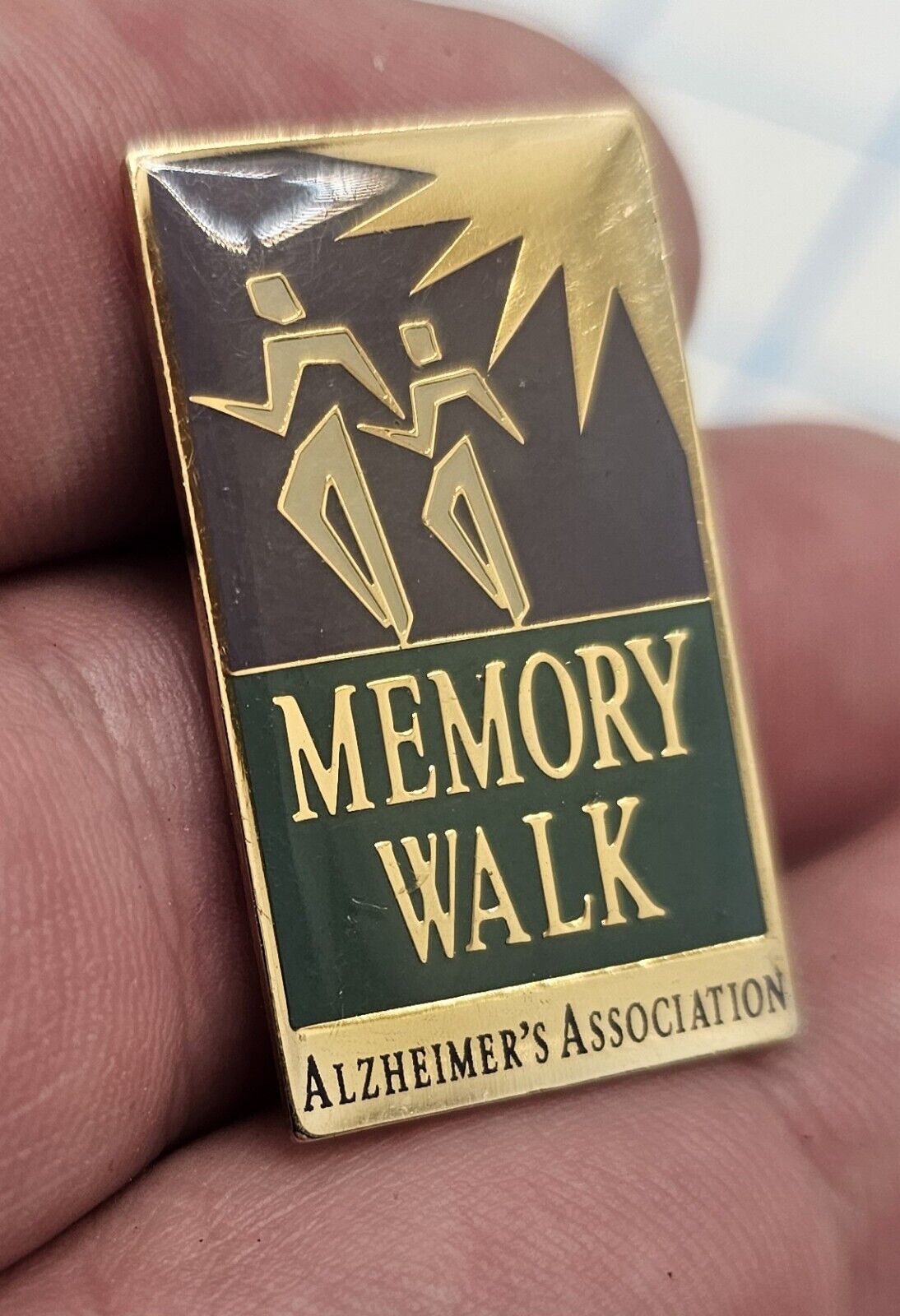 VTG Lapel Pinback Hat Gold Tone Memory Walk Alzheimers Association 