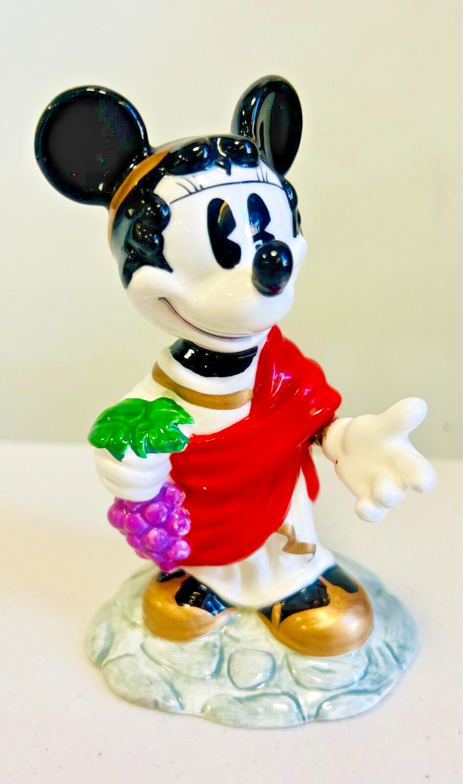 Disney Minnie Mouse Toga Disney Figurine Caesars Palace Las Vegas exclusive VTG