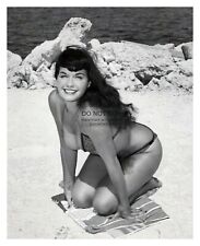 BETTIE PAGE SEXY CELEBRITY HOLLYWOOD MODEL IN BIKINI SITTING ON BEACH 8X10 PHOTO picture